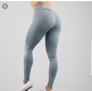 ISO Cool Grey Size Large